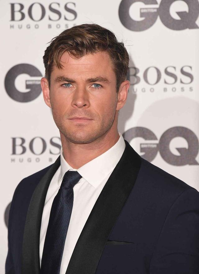画像1: クリス・ヘムズワース、ジェームズ・ボンドを演じたい!英国紳士を演じる可能性は?
