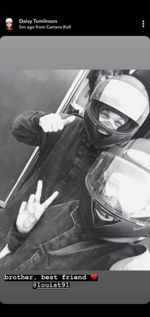 画像: ⒸDaisy Tomlinson/Instagram