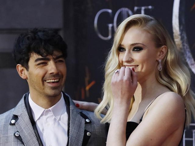 画像: 婚約者のジョー・ジョナスと