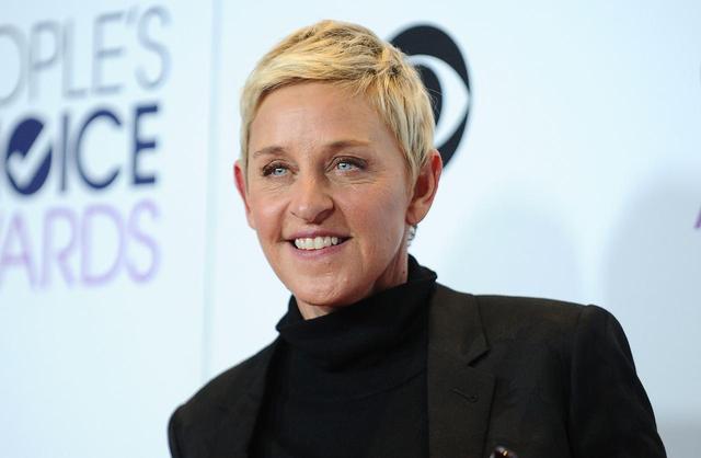 画像: 2008年にドラマ『スキャンダル』の女優ポーシャ・デ・ロッシと結婚した。