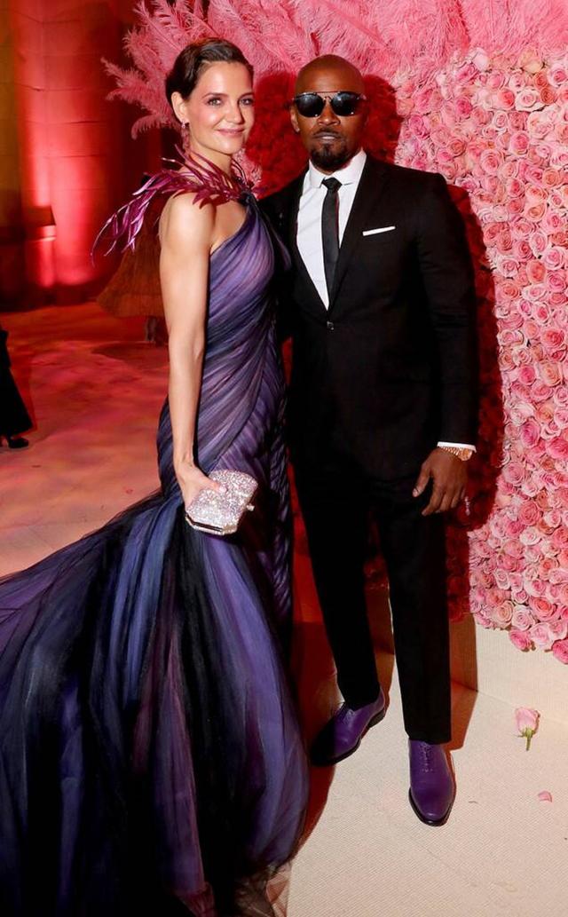 画像: ウワサの2人がカップル・デビュー