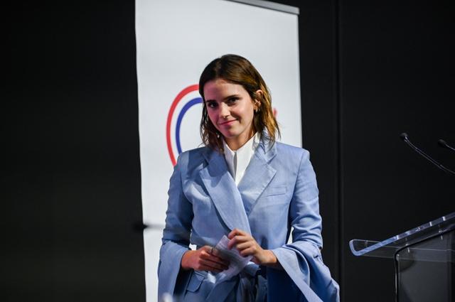 画像2: エマ・ワトソン、男女平等推進訴えるスピーチで着用した「ジャケット」に注目