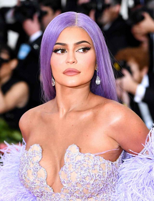画像: どこにどんなタトゥー?カイリー・ジェンナーからタトゥーのアイデア拝借!