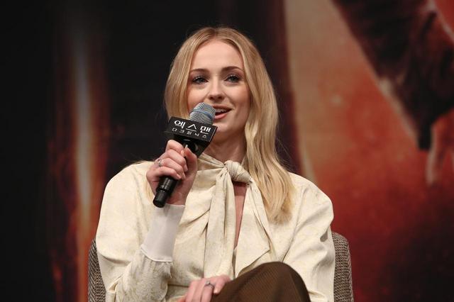 画像1: 『ゲーム・オブ・スローンズ』ソフィー・ターナー、ある理由で撮影をボイコット