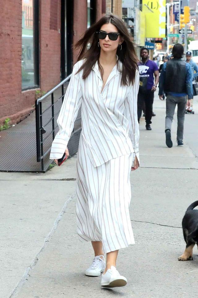 画像: 人気モデルのエミリー・ラタコウスキー