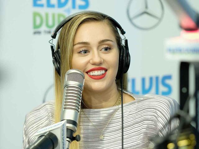 画像1: マイリー・サイラス、被害にあったセクハラ事件について怒りのコメント