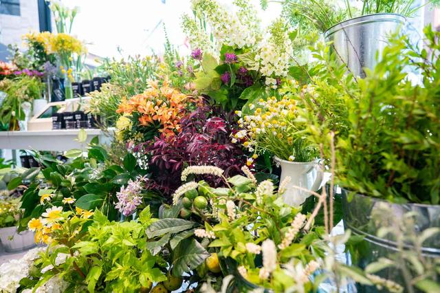 画像: LUSH新宿店で販売されている「1%」の花って?