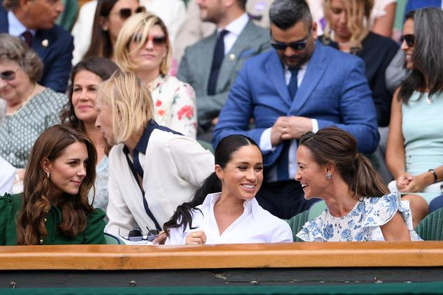 画像: 左からキャサリン妃、メーガン妃、ピッパ・ミドルトン。