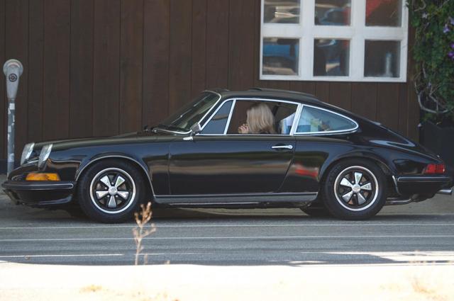 画像3: マーゴット演じる女優シャロン・テートの「ヒロインカー」は、ポルシェ