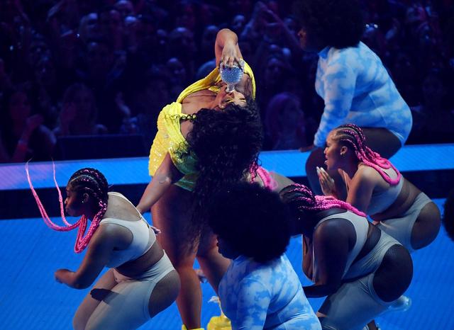 画像2: MTV VMAにノミネートを果たしたリゾ