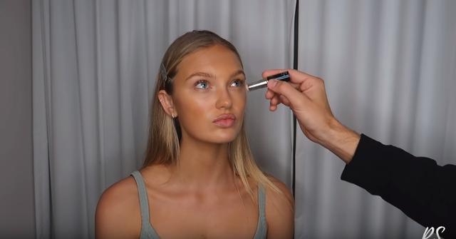 画像3: © Romee Strijd / YouTube