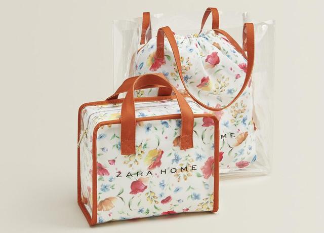 画像: PVCトートバッグオレンジ ¥4,990(税込) / ハンドバッグオレンジ ¥3,990(税込)