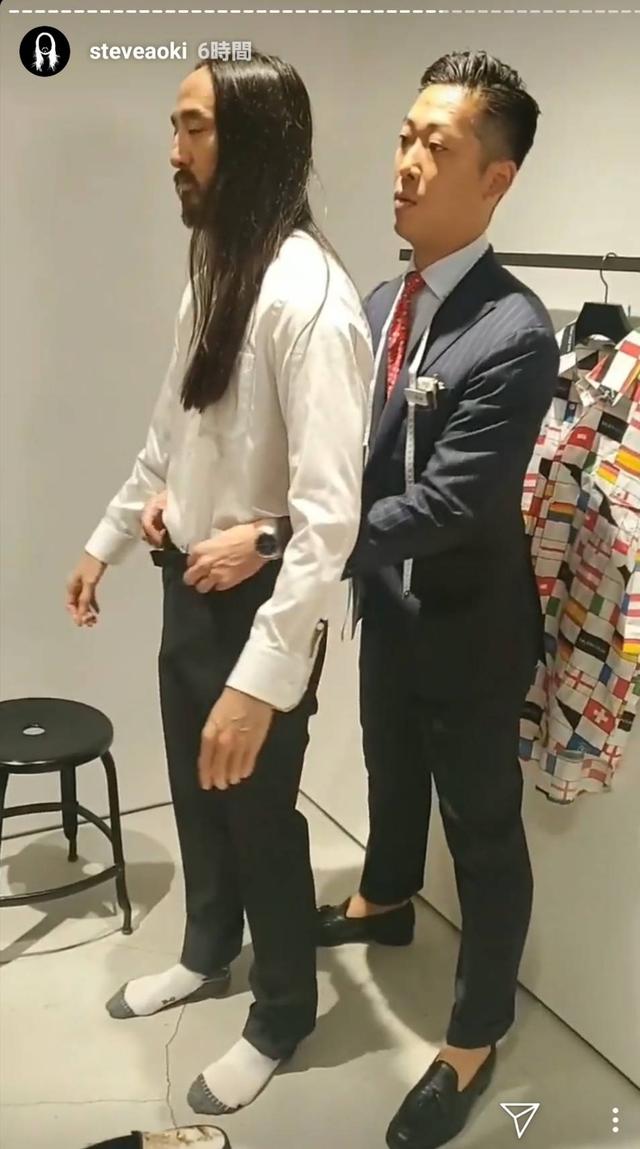 画像3: スティーヴがアオキを訪問