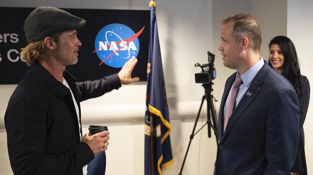 画像: NASA本部に赴いたブラッド