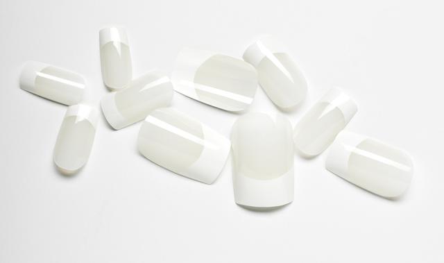 画像: 1.ネイルチップを使う方法