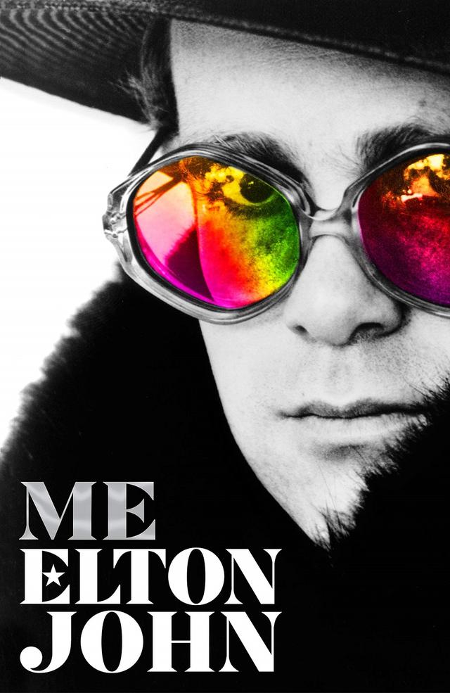 画像: エルトンの自伝本『Me: Elton John Official Autobiography』。