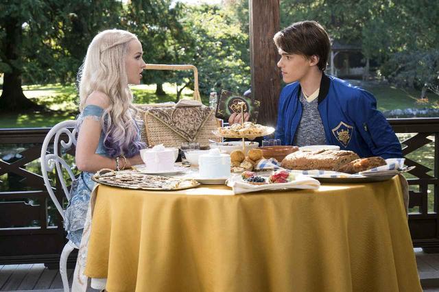 画像: 『ディセンダント2』でマルが見せたブロンドヘアにも、しっかりとした物語が隠れていた。