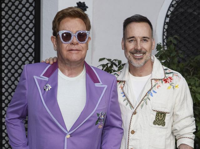 画像: エルトン・ジョン(左)とデヴィッド・ファーニッシュ