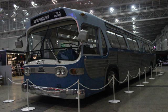 画像5: 大型車から過去のゲストのサインまで