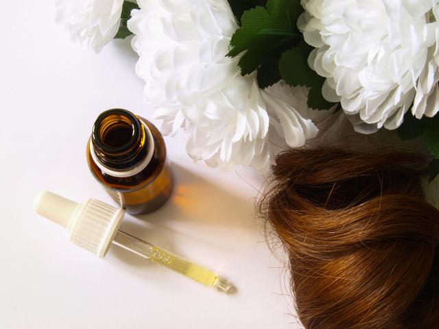 画像: スタイリングに“ヘアオイル”を使う