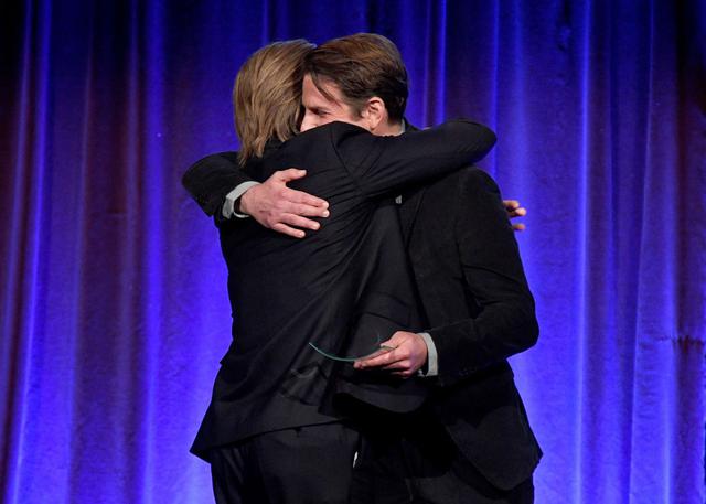 画像: ブラッド・ピット、ブラッドリー・クーパーに感謝