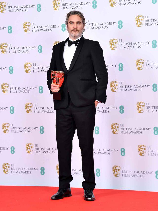 画像1: 英国アカデミー賞(BAFTA)のレッドカーペットの様子をお届け