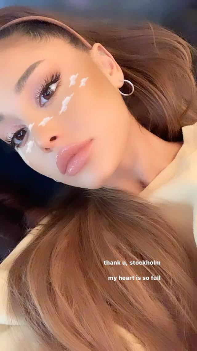 画像: Instagram:arianagrande ※インスタグラムの雲メイクフィルターを使用。