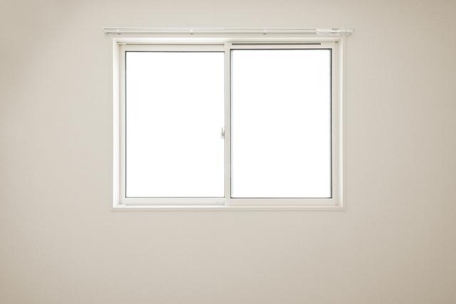 画像: 窓枠を使って腹筋