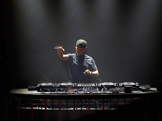 画像: アヴィーチーがこの世を去って早2年、人気DJたちが追悼