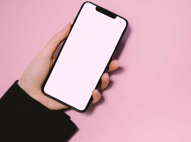 画像: スマホの画面をOFF