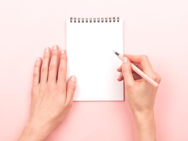 画像: その日起こった良いことを3つずつ書き留める