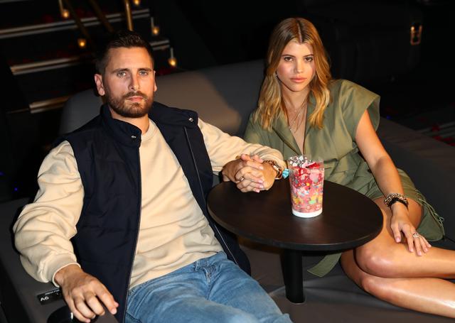 画像: スコット・ディシック(左)とソフィア・リッチー(右)。