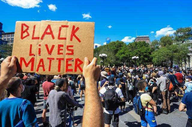画像: 全米で人種差別に抗議する運動