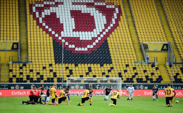 画像: サッカー界にも広がる反人種差別