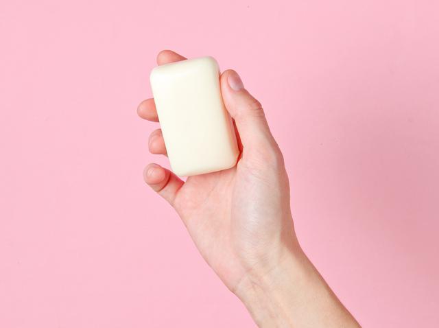 画像: 専用のコスメを使わず石けんでつくる方法