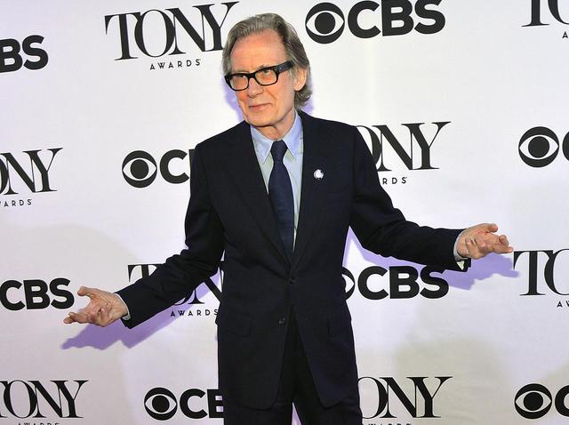 画像: 70代のビル・ナイが性差別を批判