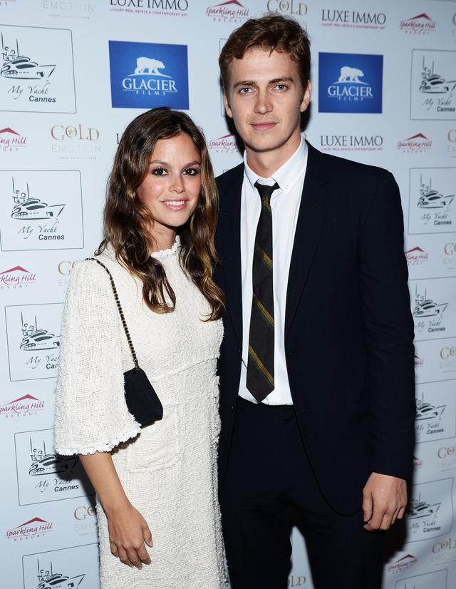 画像: 『The O.C.』のサマー・ロバーツ役で知られるレイチェル・ビルソンと、ヘイデン。
