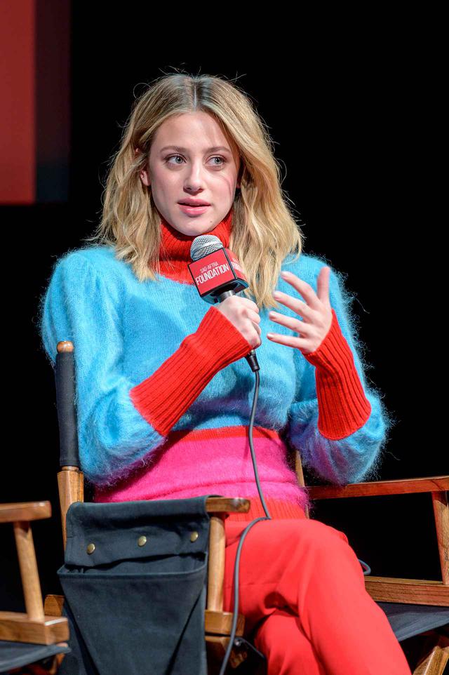 画像: リリ・ラインハートがバイセクシャル公表への思いを語る