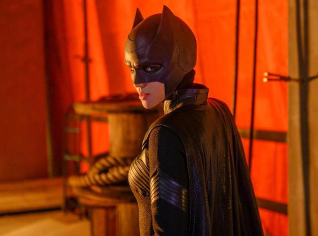 画像: BATWOMAN(TM) and related characters and elements are and trademarks of DC Comics. (c) 2020 Warner Bros. Entertainment All rights reserved.