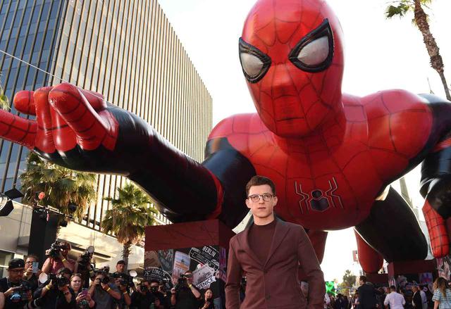 画像: スパイダーマンのスーツの下には「アレ」を着用