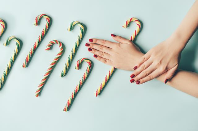 画像: オシャレな「クリスマスネイル」が盛りだくさん