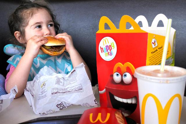 画像: マクドナルドのハッピーセットに変化か