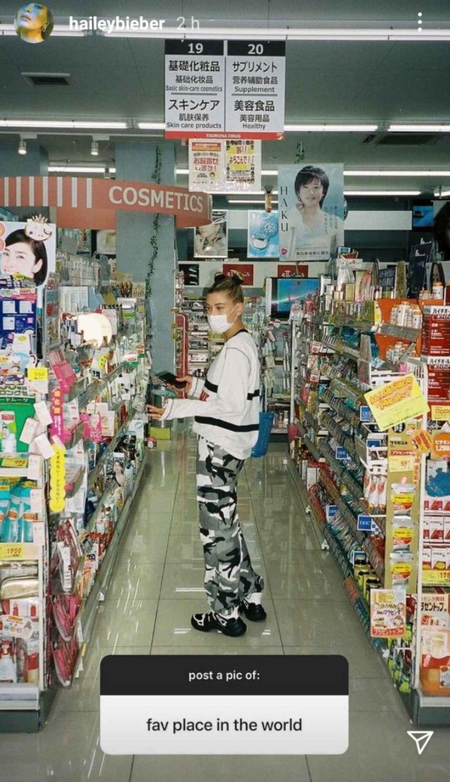 画像1: Photo:©︎Hailey Bieber/Instagram