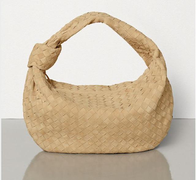 画像: www.bottegaveneta.com/jp