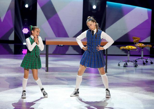 画像: 『アメリカン・ダンスアイドル(原題:So You Think You Can Dance?)』シーズン13より。テイト・マクレーは右。