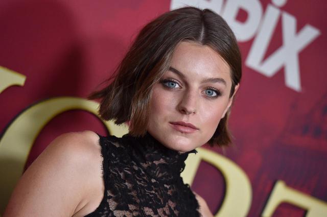 画像: ダイアナ妃を演じたエマ・コリン
