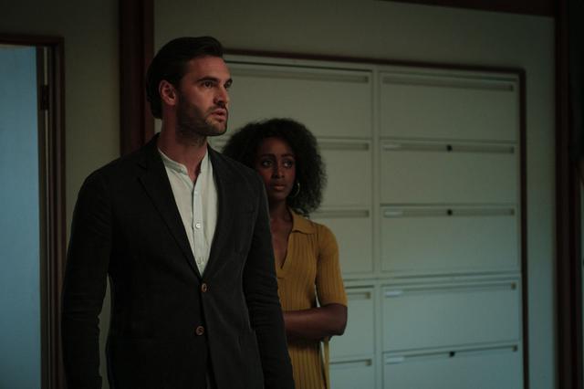 画像1: Netflixオリジナルシリーズ『瞳の奥に』独占配信中