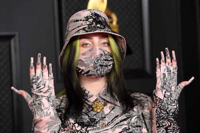 画像1: ビリー・アイリッシュ、グラミー賞授賞式でグッチ一色