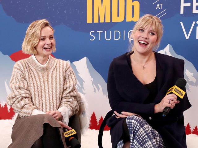 画像: 『プロミシング・ヤング・ウーマン』の主演キャリー・マリガン(左)とエメラルド・フェネル監督(右)。