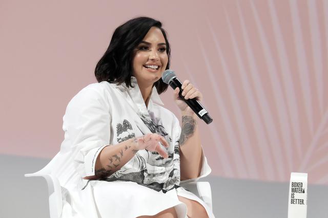 画像: デミ・ロヴァートが自身のセクシャリティについて改めて触れる